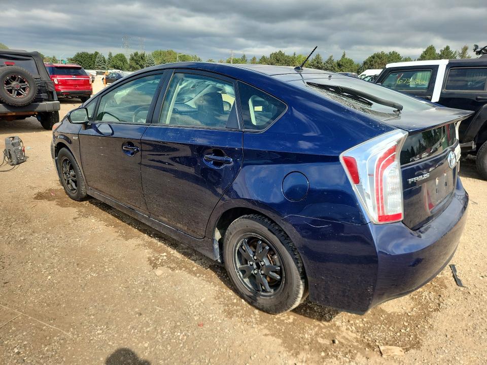 Снимка 2 от търг – 2014 TOYOTA PRIUS с VIN JTDKN3DU8E0388319