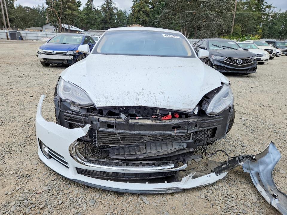 Photo 5 from auction – 2015 TESLA MODEL S with VIN 5YJSA1S11FF081182