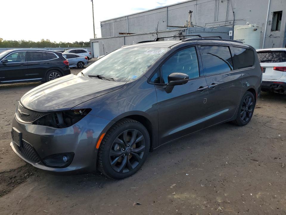 CHRYSLER PACIFICA 2019 con VIN 2C4RC1GG3KR667970 - Foto de la subasta