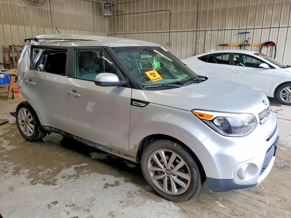 Photo 4 from auction – 2017 KIA SOUL with VIN KNDJP3A55H7414017