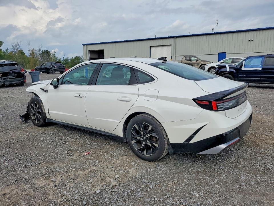 Снимка 2 от търг – 2024 HYUNDAI SONATA с VIN KMHL64JA1RA368507