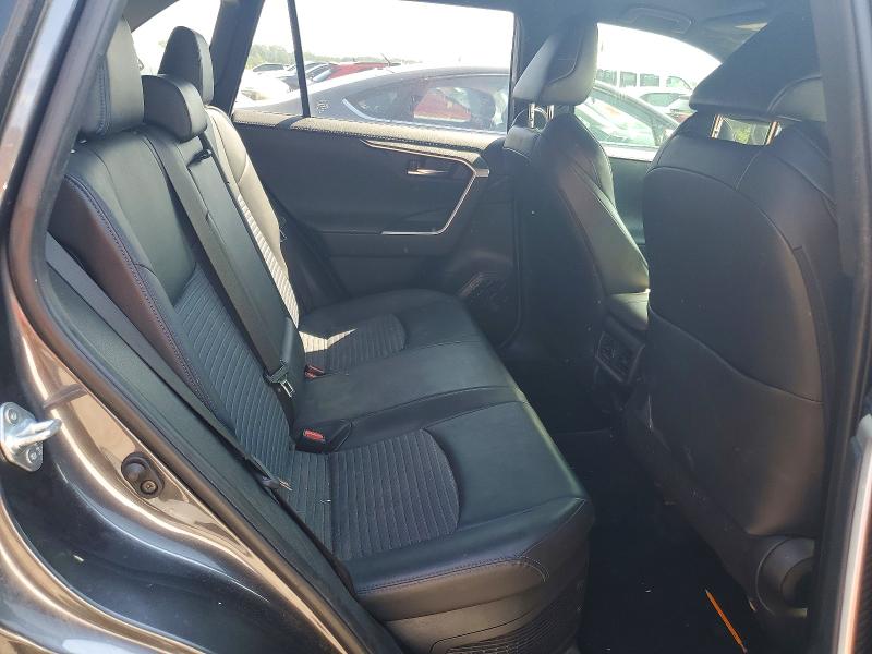 Photo 10 from auction – 2020 TOYOTA RAV4 with VIN JTMEWRFV4LJ031794