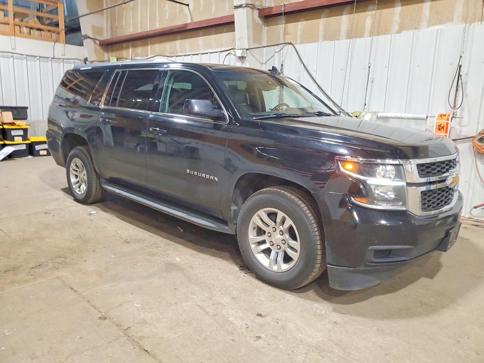 Photo 4 from auction – 2017 CHEVROLET SUBURBAN with VIN 1GNSKHKC0HR242620