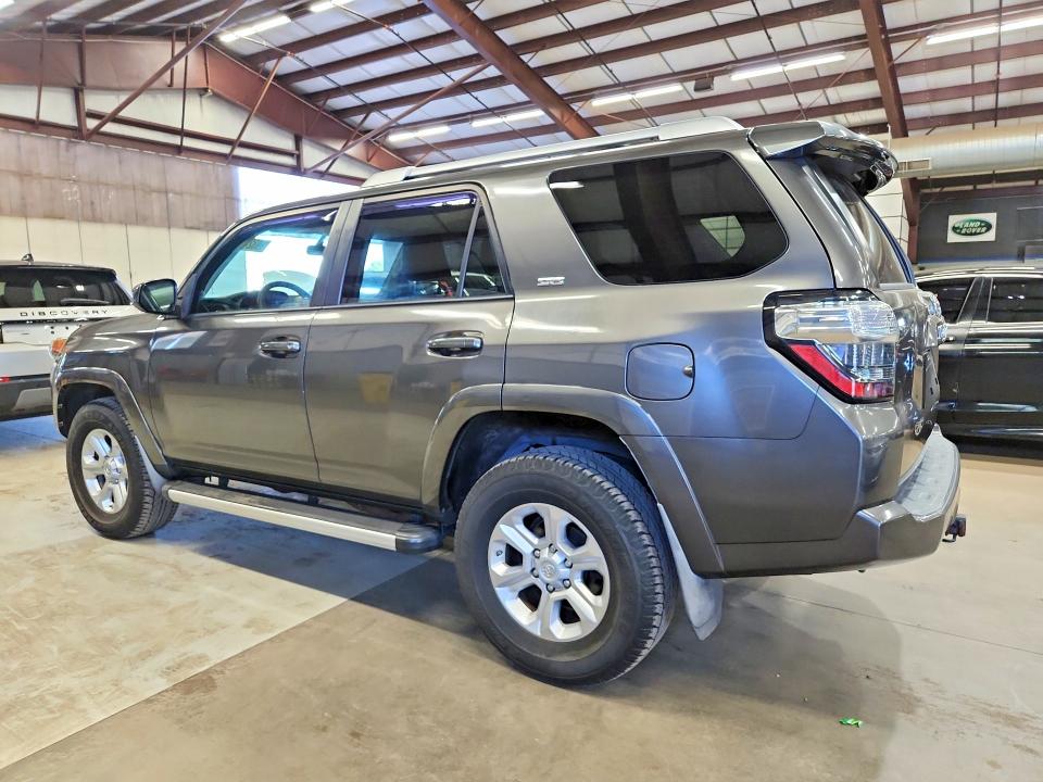 Photo 2 from auction – 2015 TOYOTA 4RUNNER with VIN JTEBU5JR5F5261350