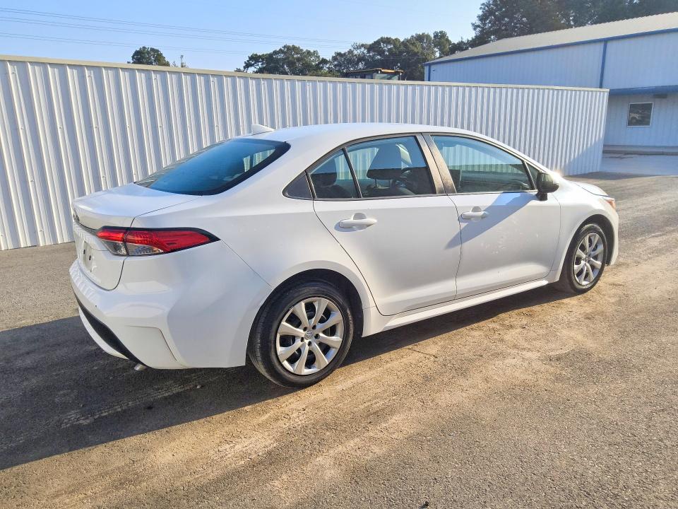 Photo 3 from auction – 2020 TOYOTA COROLLA with VIN 5YFEPRAE8LP061476