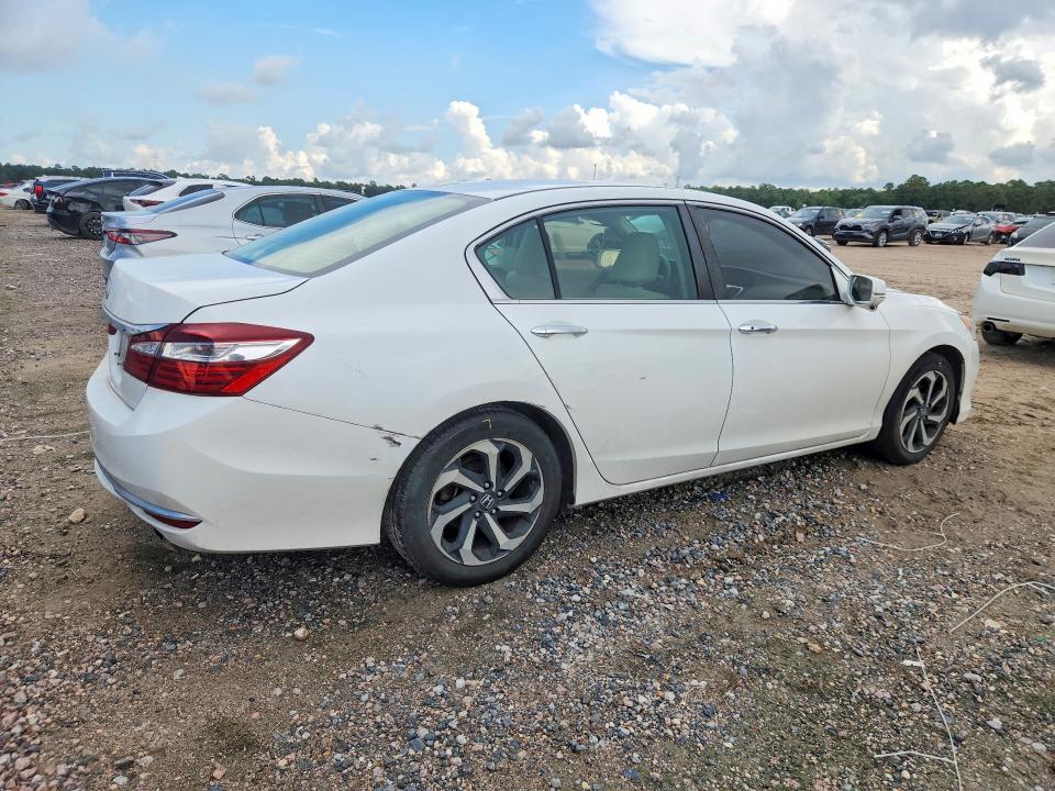 Photo 3 from auction – 2016 HONDA ACCORD with VIN 1HGCR2F78GA205655