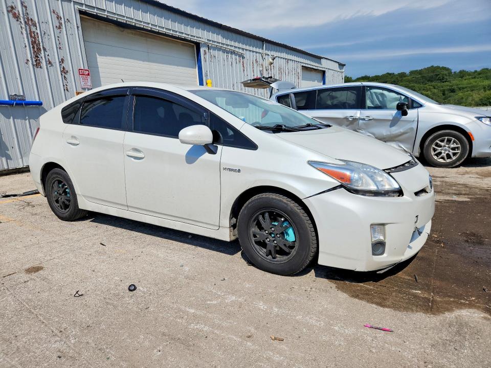 Photo 4 from auction – 2011 TOYOTA PRIUS with VIN JTDKN3DU0B1443982