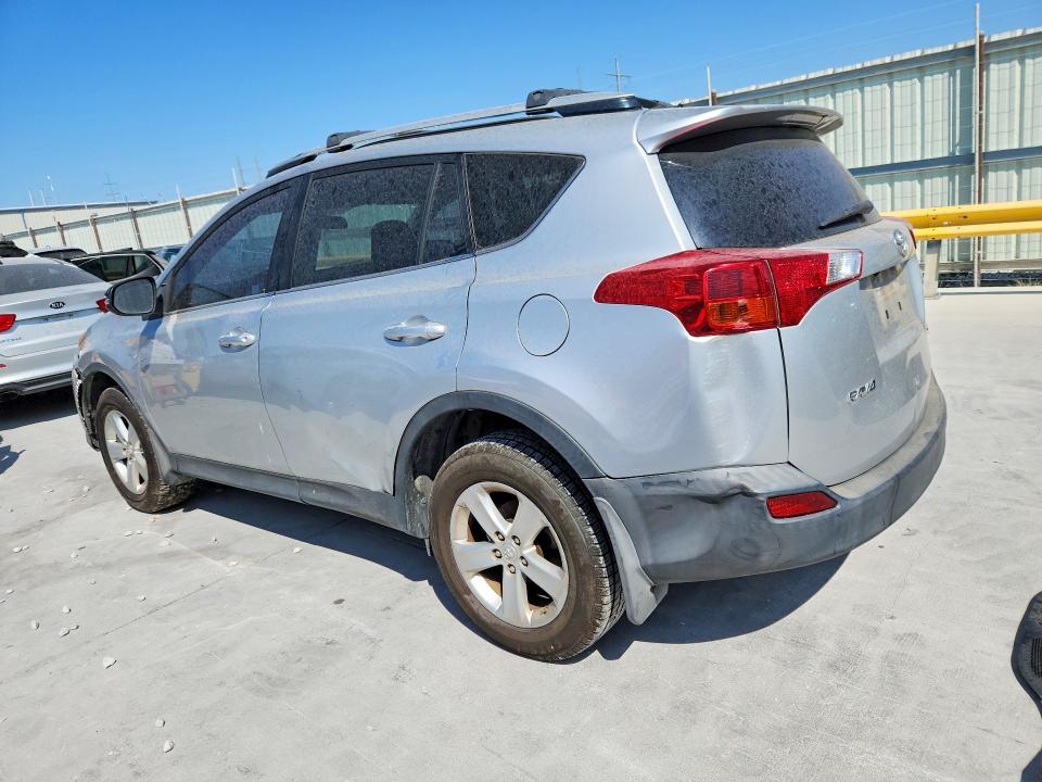 Photo 2 from auction – 2013 TOYOTA RAV4 with VIN JTMWFREV2D5017215