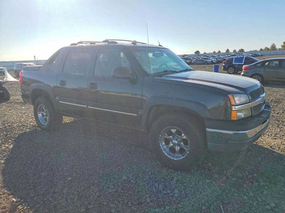 Photo 4 from auction – 2004 CHEVROLET AVALANCHE with VIN 3GNEK12T14G326878
