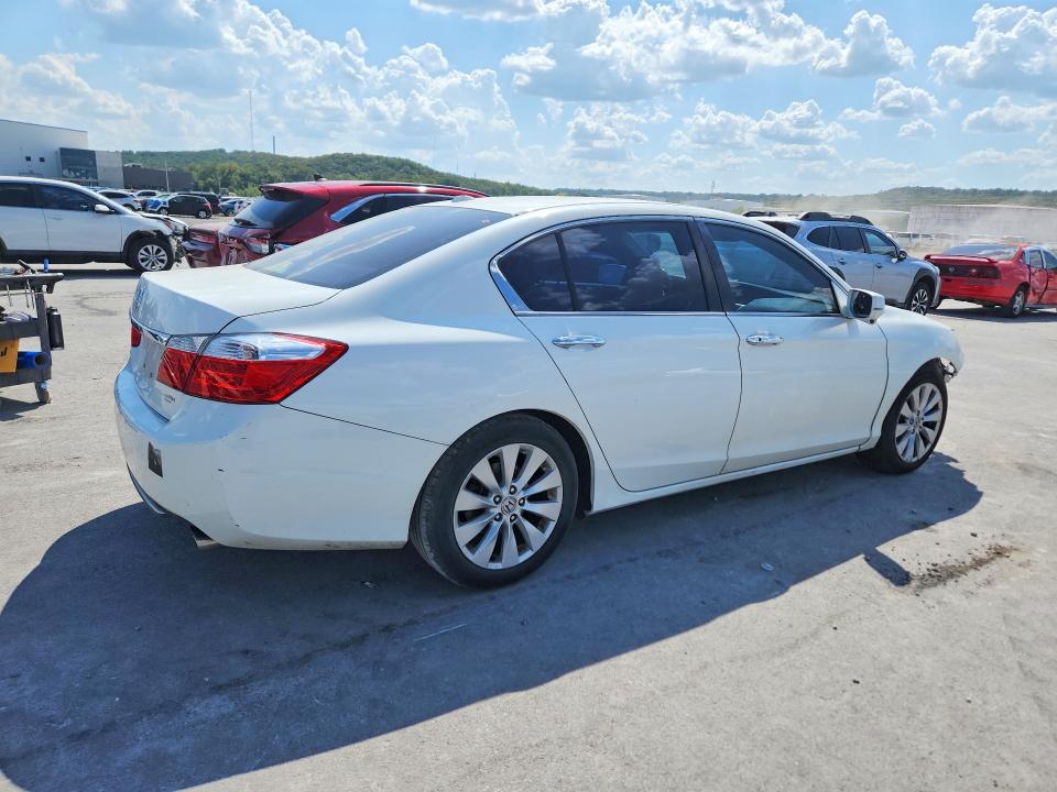 Photo 3 from auction – 2013 HONDA ACCORD with VIN 1HGCR2F83DA198876