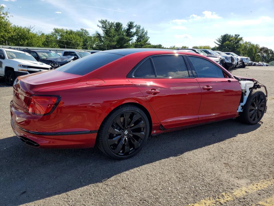 Photo 3 from auction – 2022 BENTLEY FLYING SPUR with VIN SCBBG6ZG4NC093833