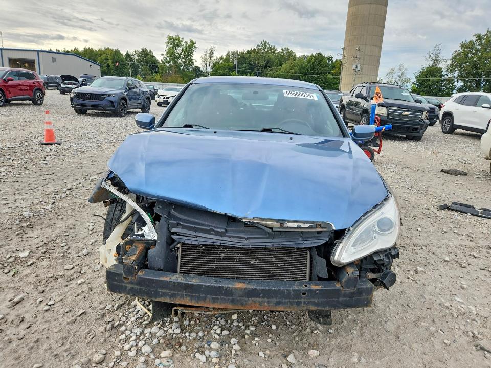 Photo 5 from auction – 2011 CHRYSLER 200 with VIN 1C3BC1FB3BN603291