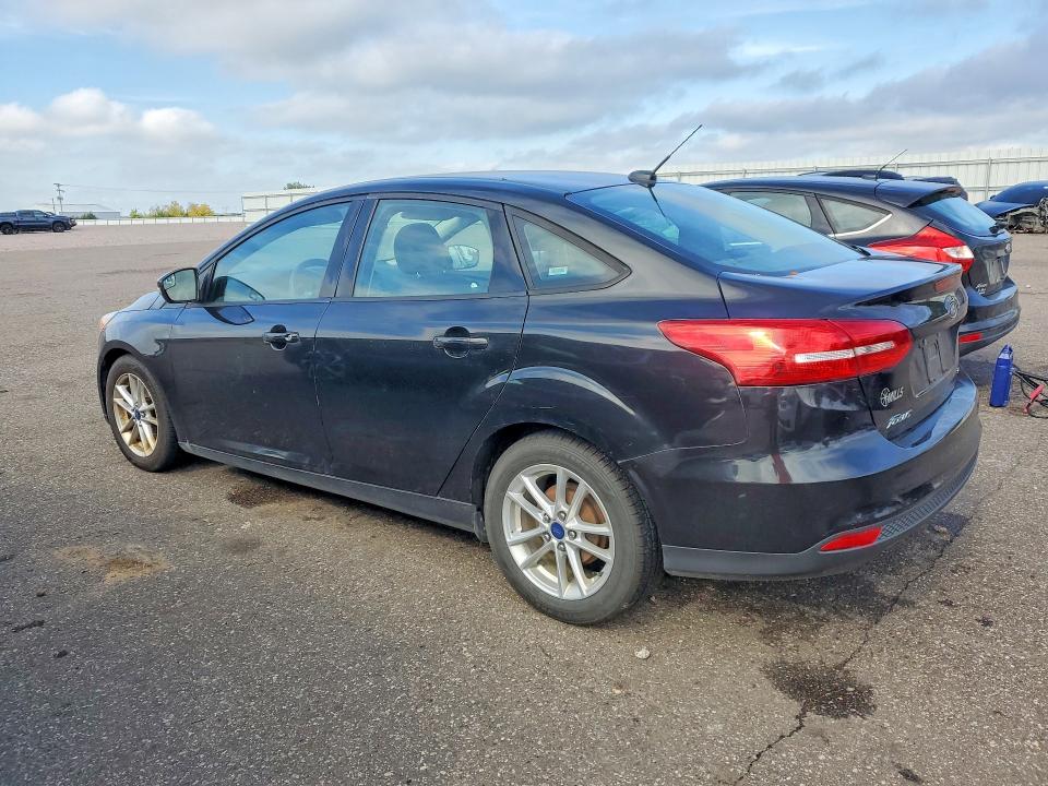 Zdjęcie 2 z aukcji – 2015 FORD FOCUS z VIN 1FADP3F22FL319677