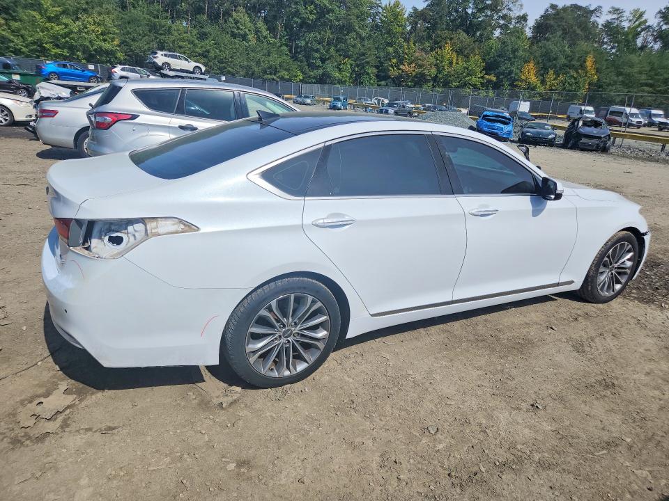 Photo 3 from auction – 2016 HYUNDAI GENESIS with VIN KMHGN4JE1GU138534