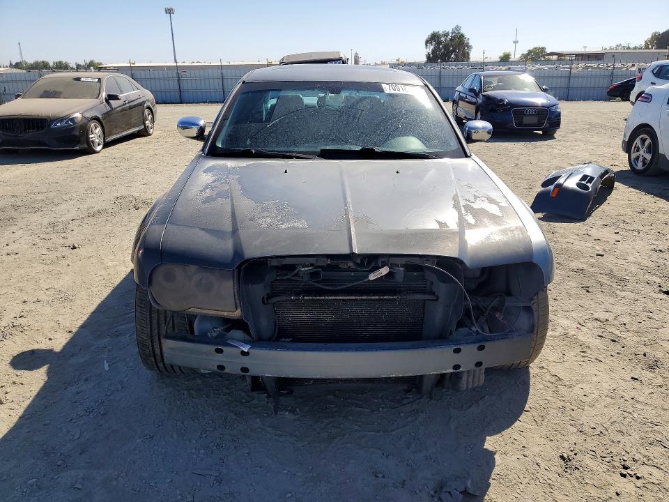 Снимка 5 от търг – 2007 CHRYSLER 300C с VIN 2C3LA63H37H679819