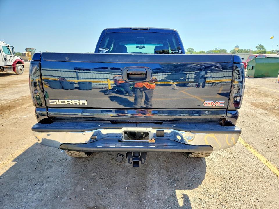 Photo 6 from auction – 2006 GMC SIERRA with VIN 1GTHK23D16F140717