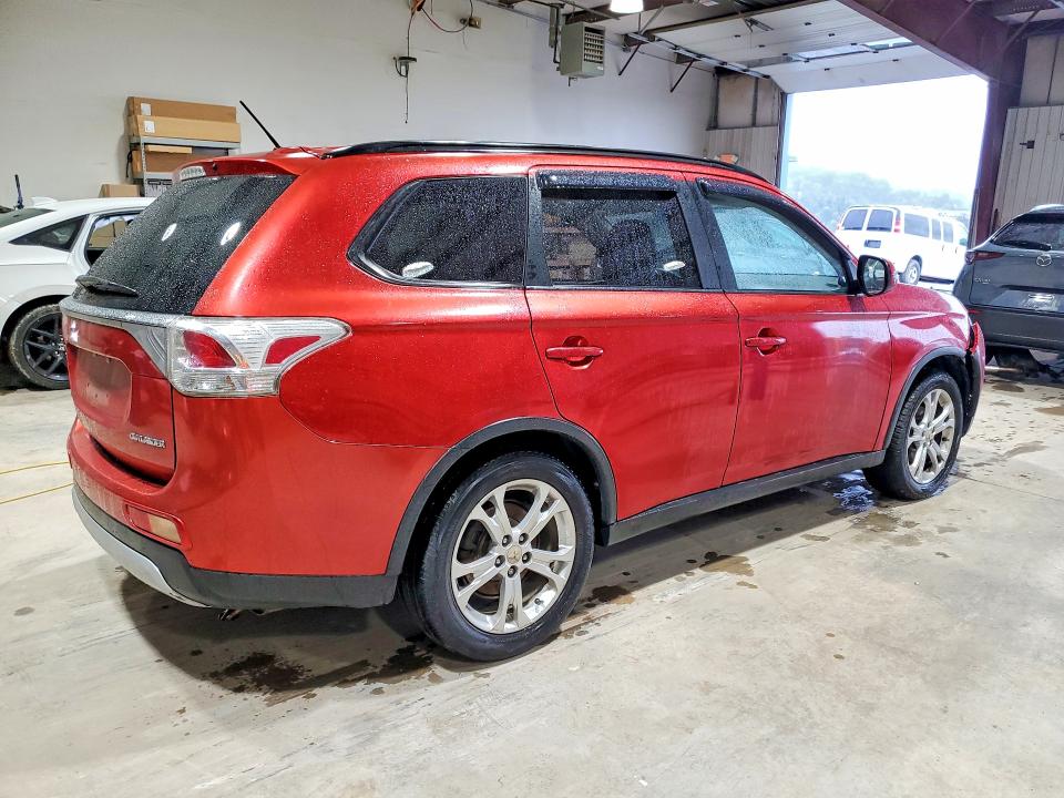 Снимка 3 от търг – 2015 MITSUBISHI OUTLANDER с VIN JA4AD3A3XFZ007698
