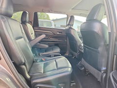 Zdjęcie 11 z aukcji – 2018 TOYOTA HIGHLANDER z VIN 5TDDZRFH5JS488353