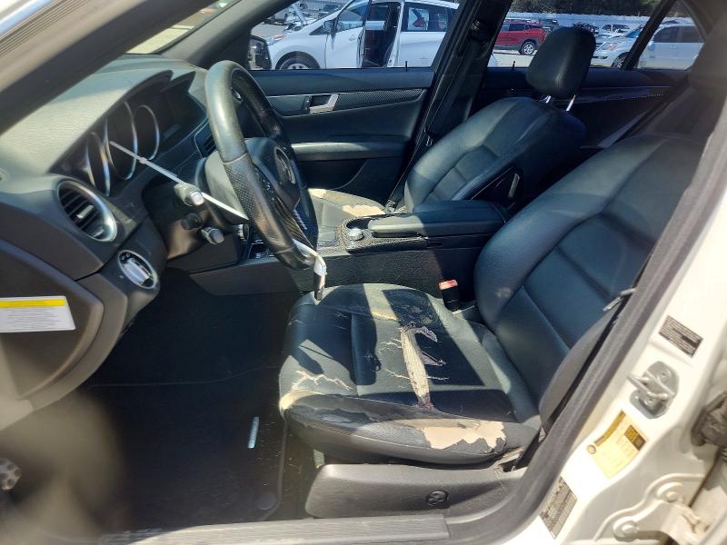Photo 7 from auction – 2013 MERCEDES-BENZ C with VIN WDDGF8AB6DR288965