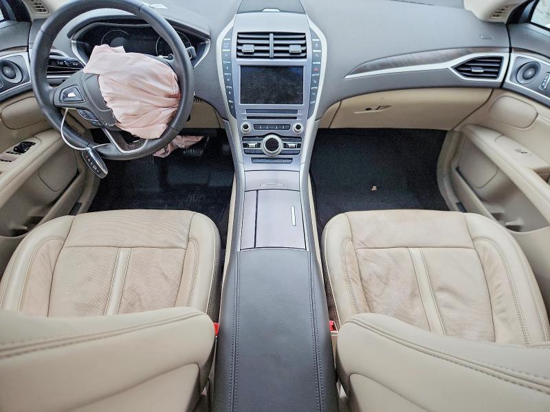 Photo 8 from auction – 2019 LINCOLN MKZ with VIN 3LN6L5F98KR623353