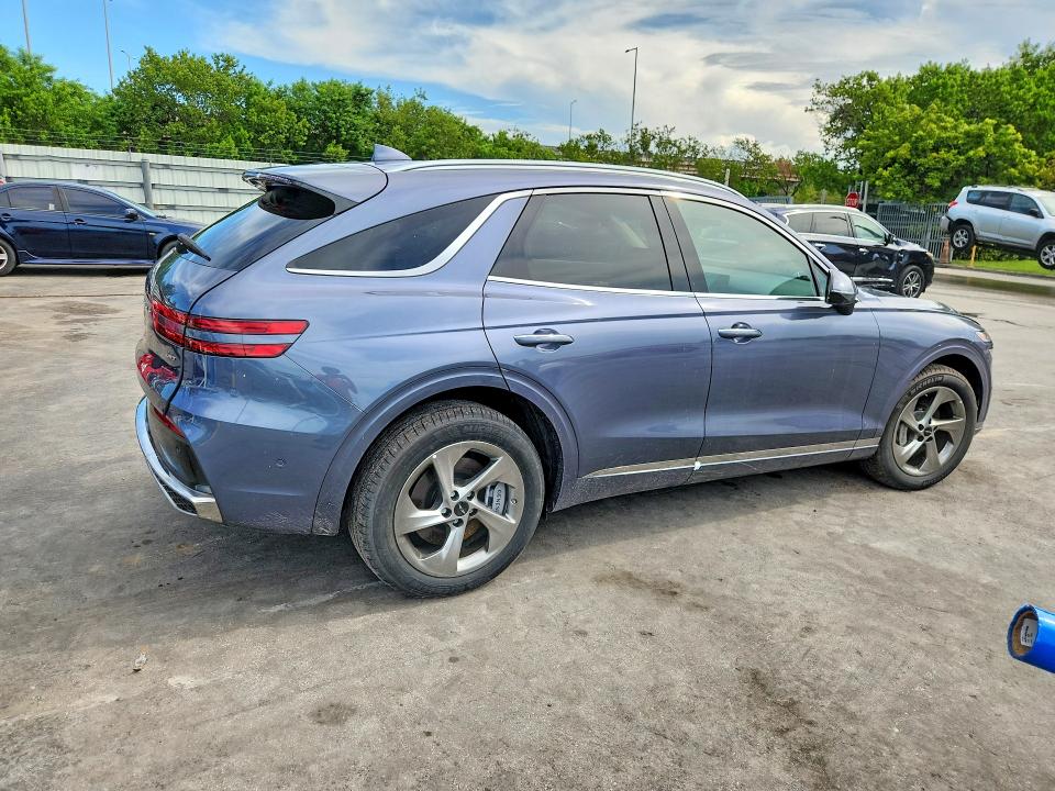 Photo 3 from auction – 2026 GENESIS GV70 with VIN 5NMMBDTB6TH040460