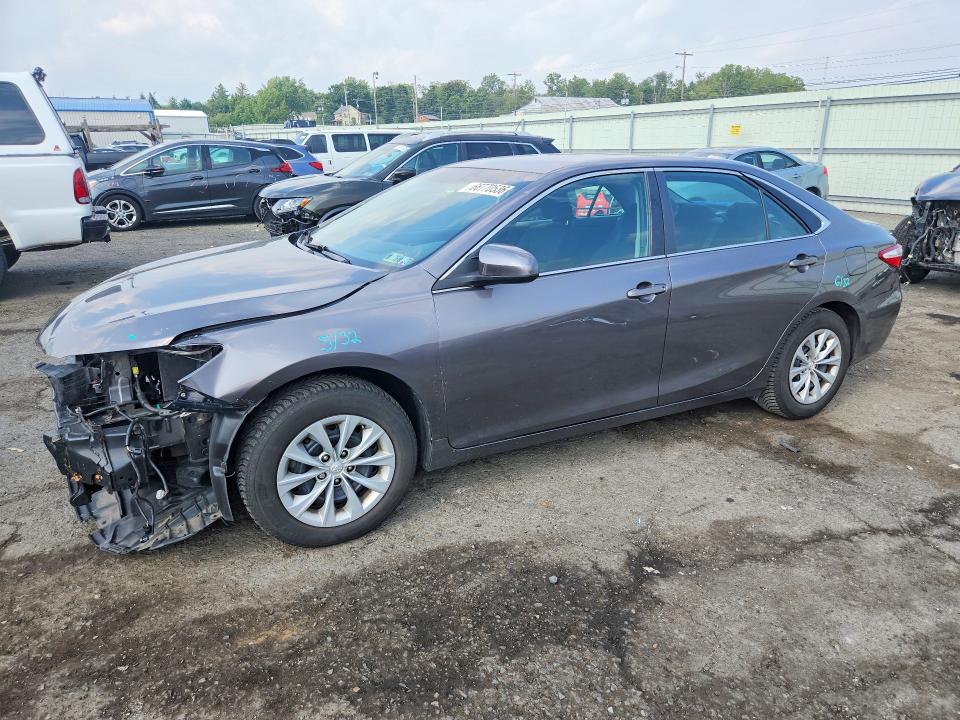 Снимка 1 от търг – 2016 TOYOTA CAMRY с VIN 4T4BF1FK6GR578968