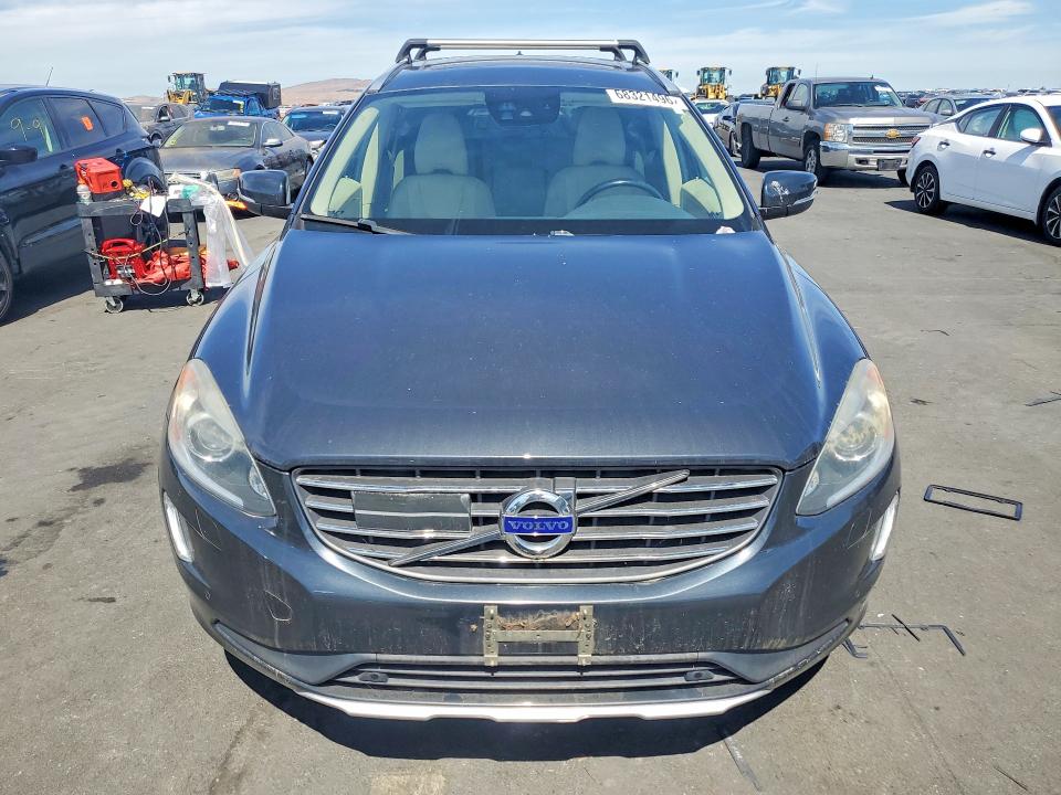Photo 5 from auction – 2015 VOLVO XC60 with VIN YV449MDM8F2746041