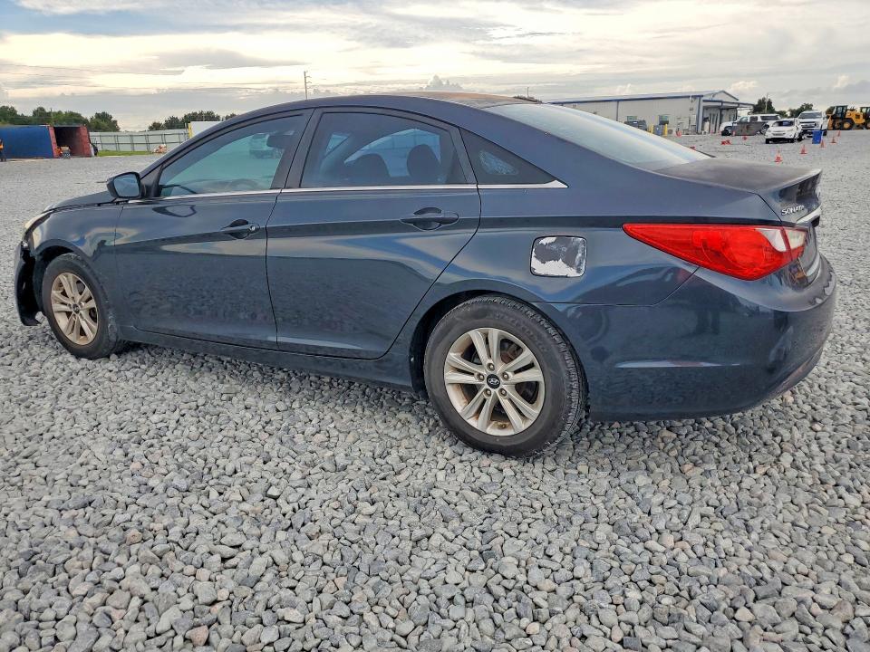 Photo 2 from auction – 2013 HYUNDAI SONATA with VIN 5NPEB4AC5DH756576