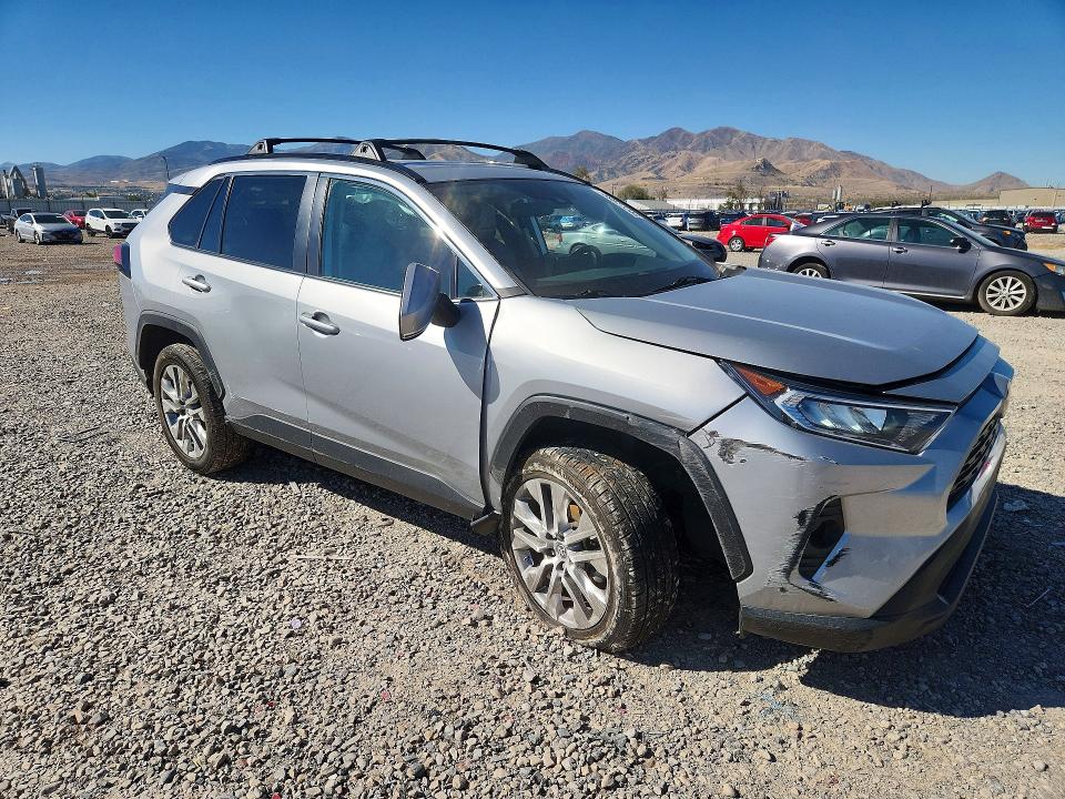 Снимка 4 от търг – 2019 TOYOTA RAV4 с VIN 2T3A1RFV4KW048236