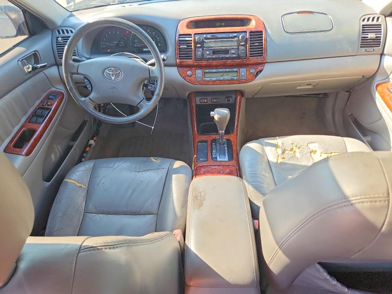 Снимка 8 от търг – 2004 TOYOTA CAMRY с VIN 4T1BE32K54U788584