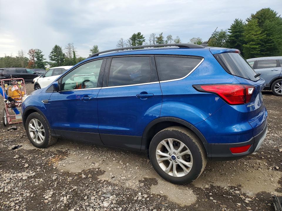 Photo 2 from auction – 2019 FORD ESCAPE with VIN 1FMCU9HDXKUB48676