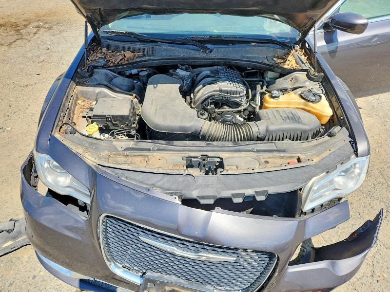 Photo 11 from auction – 2015 CHRYSLER 300 with VIN 2C3CCAAG9FH853916