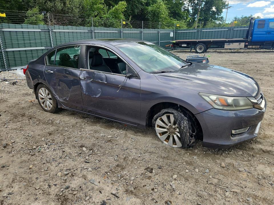 Photo 4 from auction – 2013 HONDA ACCORD with VIN 1HGCR2F8XDA017644