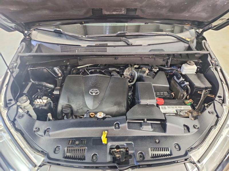 Photo 12 from auction – 2019 TOYOTA HIGHLANDER with VIN 5TDBZRFH6KS941470