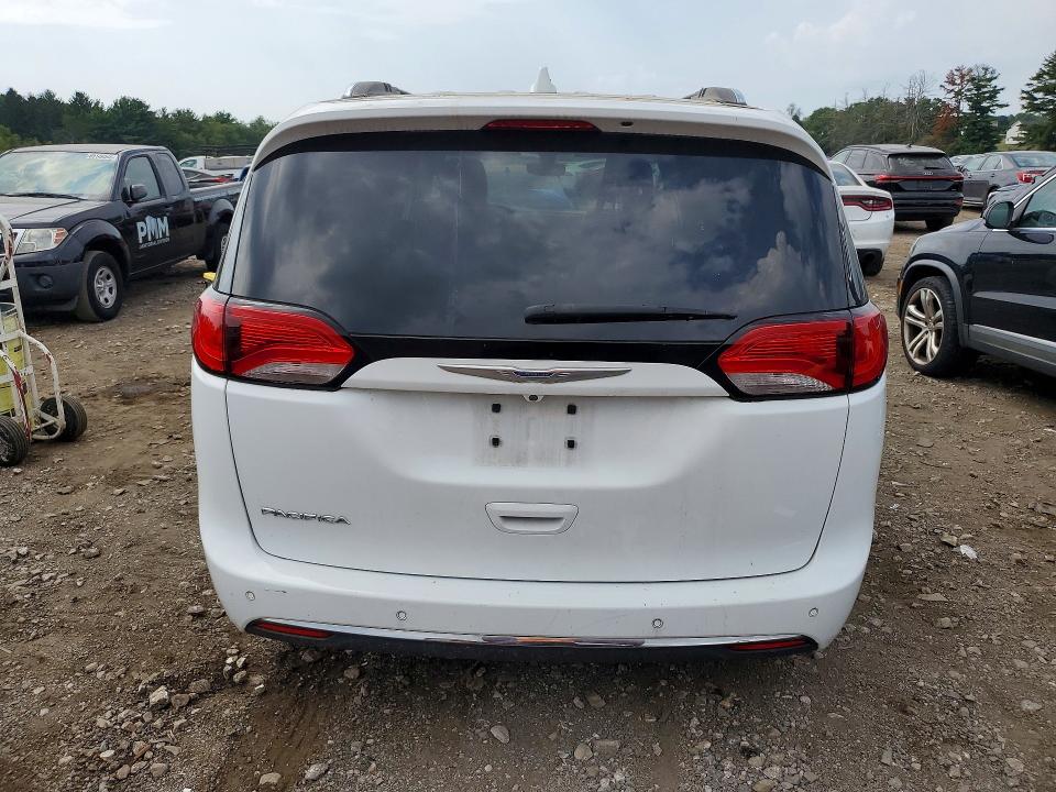 Фото 6 с аукциона – 2018 CHRYSLER PACIFICA с VIN 2C4RC1BG0JR124291