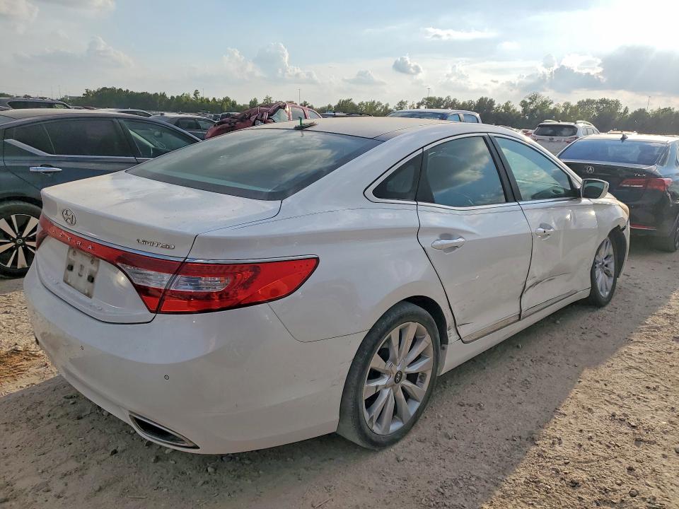 Photo 3 from auction – 2014 HYUNDAI AZERA with VIN KMHFH4JG7EA396379