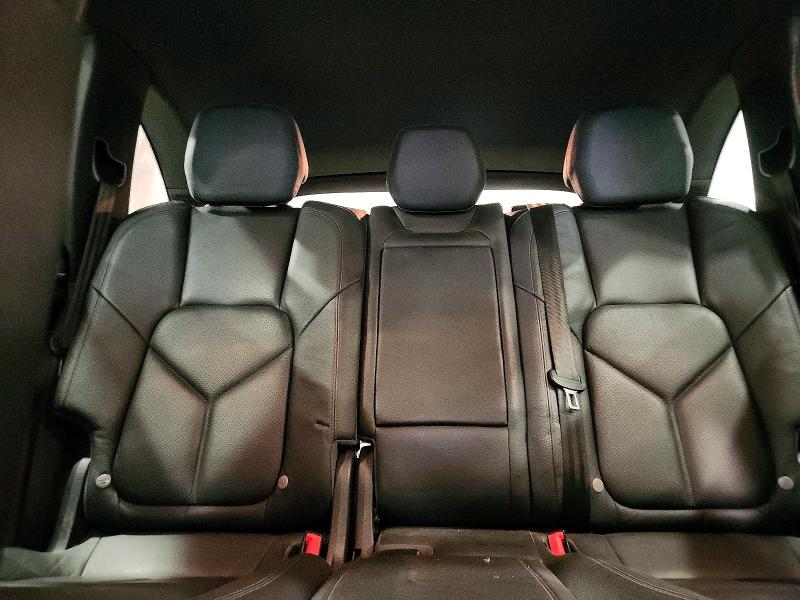 Photo 10 from auction – 2012 PORSCHE CAYENNE with VIN WP1AA2A20CLA06895