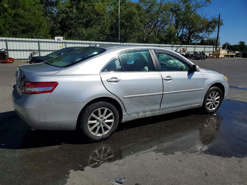 Снимка 3 от търг – 2011 TOYOTA CAMRY с VIN 4T1BF3EK0BU191185