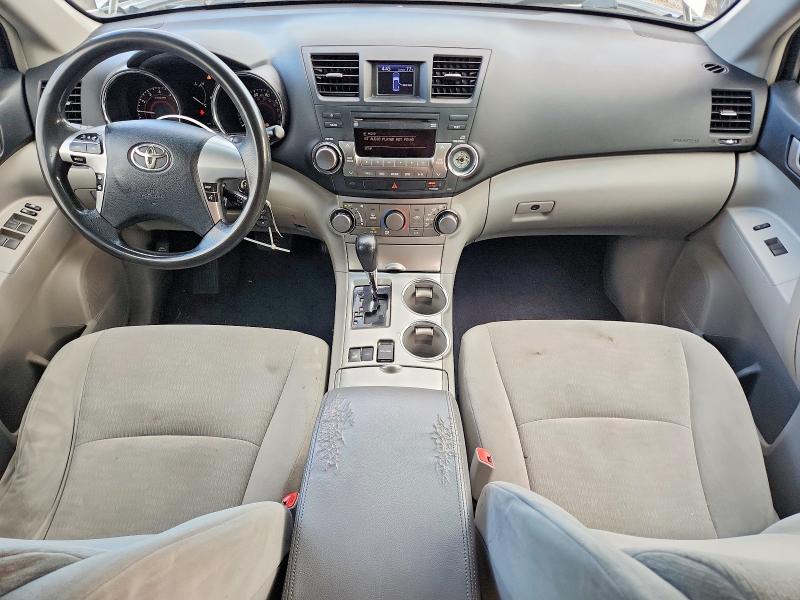 Photo 8 from auction – 2012 TOYOTA HIGHLANDER with VIN 5TDBK3EH5CS094266