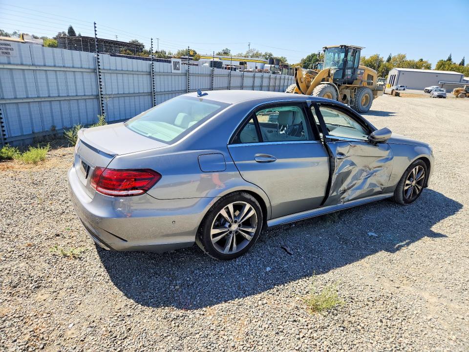 Photo 3 from auction – 2014 MERCEDES-BENZ E with VIN WDDHF5KB3EA870135