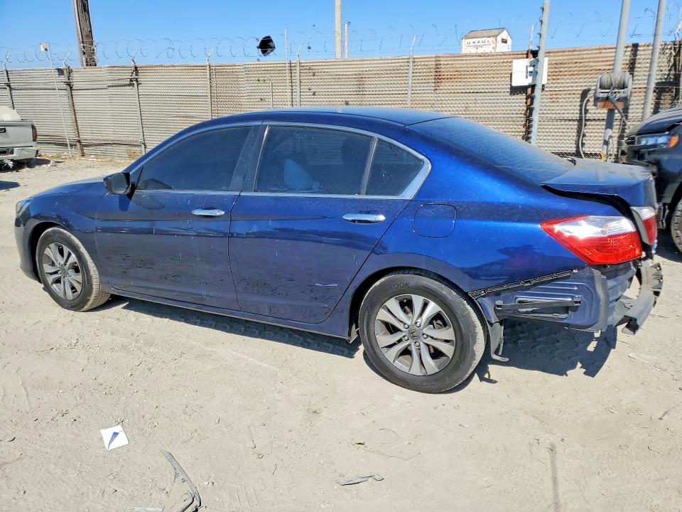 Photo 2 from auction – 2015 HONDA ACCORD with VIN 1HGCR2F35FA023486