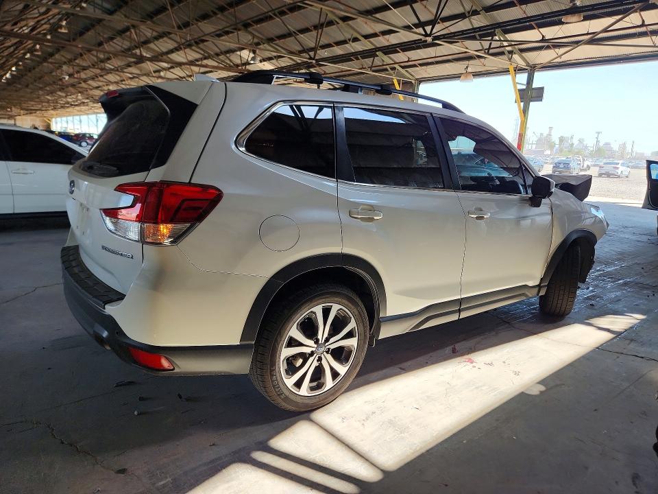 Photo 3 from auction – 2020 SUBARU FORESTER with VIN JF2SKAUC2LH553642