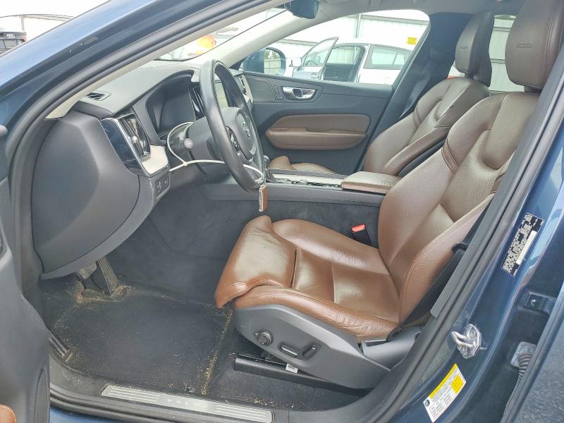 Photo 7 from auction – 2019 VOLVO XC60 with VIN LYVA22RL2KB301933