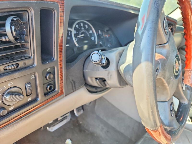 Photo 9 from auction – 2004 CADILLAC ESCALADE with VIN 3GYEK62N24G292645