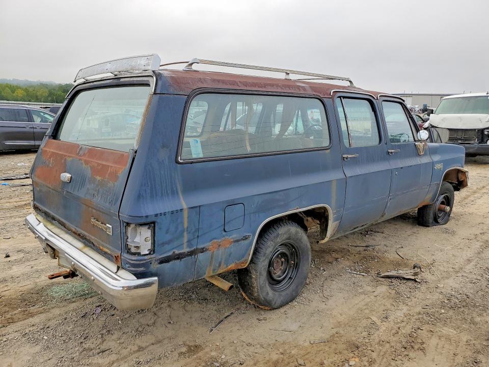 Photo 3 from auction – 1982 GMC SUBURBAN with VIN 1G5FK16C4CF511294