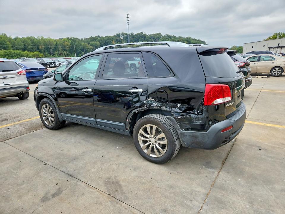 Foto 2 de la subasta – 2011 KIA SORENTO con VIN 5XYKU4A24BG126380