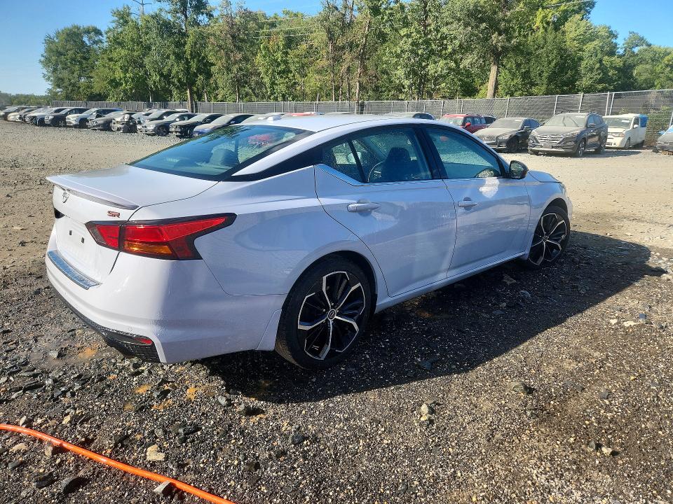 Photo 3 from auction – 2023 NISSAN ALTIMA with VIN 1N4BL4CV0PN360404