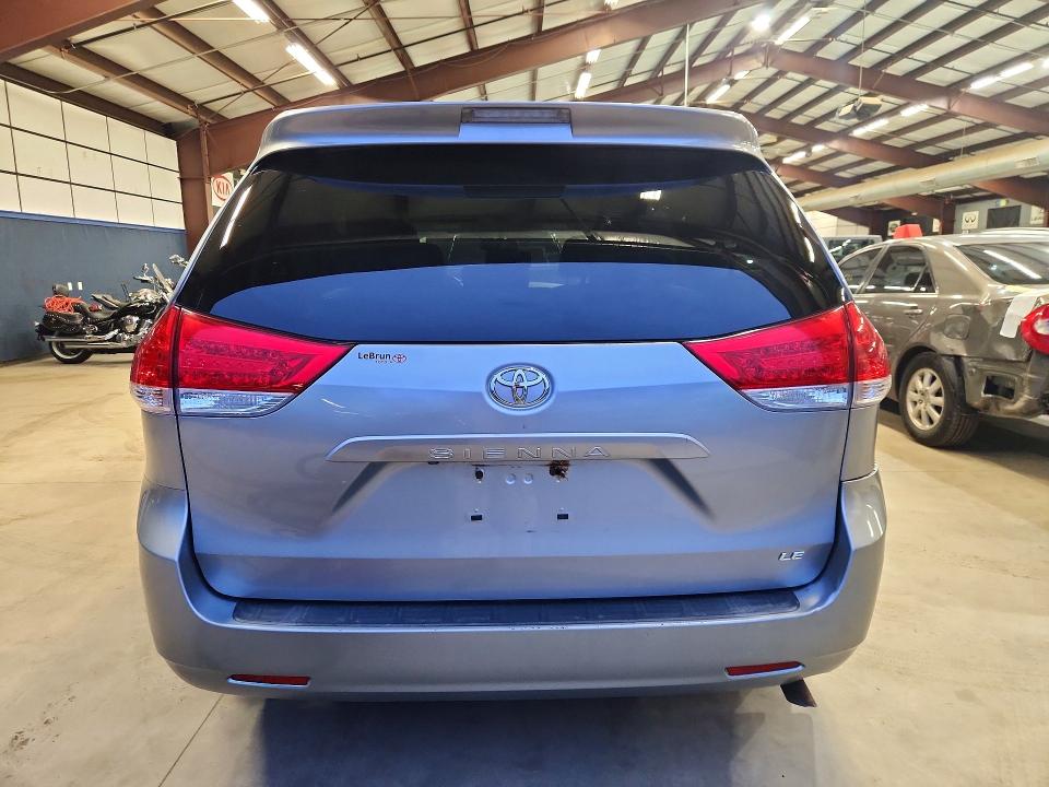 Photo 6 from auction – 2011 TOYOTA SIENNA with VIN 5TDKK3DC8BS086179