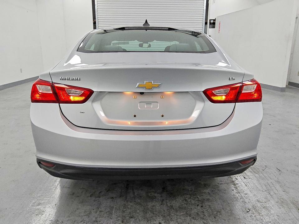 Photo 6 from auction – 2016 CHEVROLET MALIBU with VIN 1G1ZC5ST8GF216536