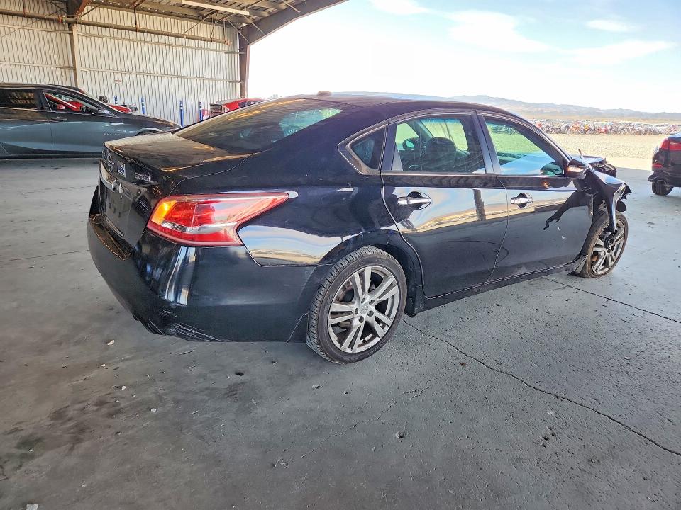 Photo 3 from auction – 2013 NISSAN ALTIMA with VIN 1N4BL3AP9DN421842